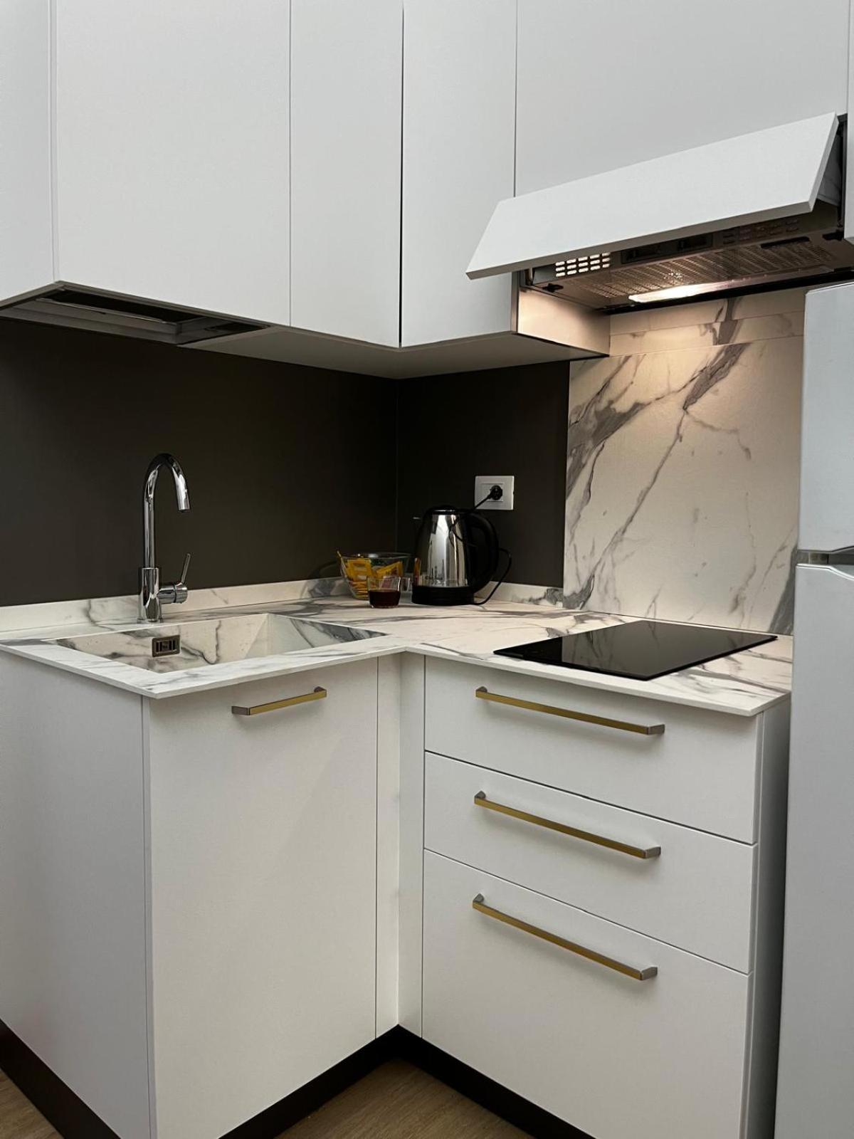 Mb Home 8 トリノ エクステリア 写真